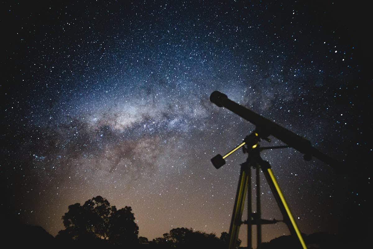 amateur astronomer telescope