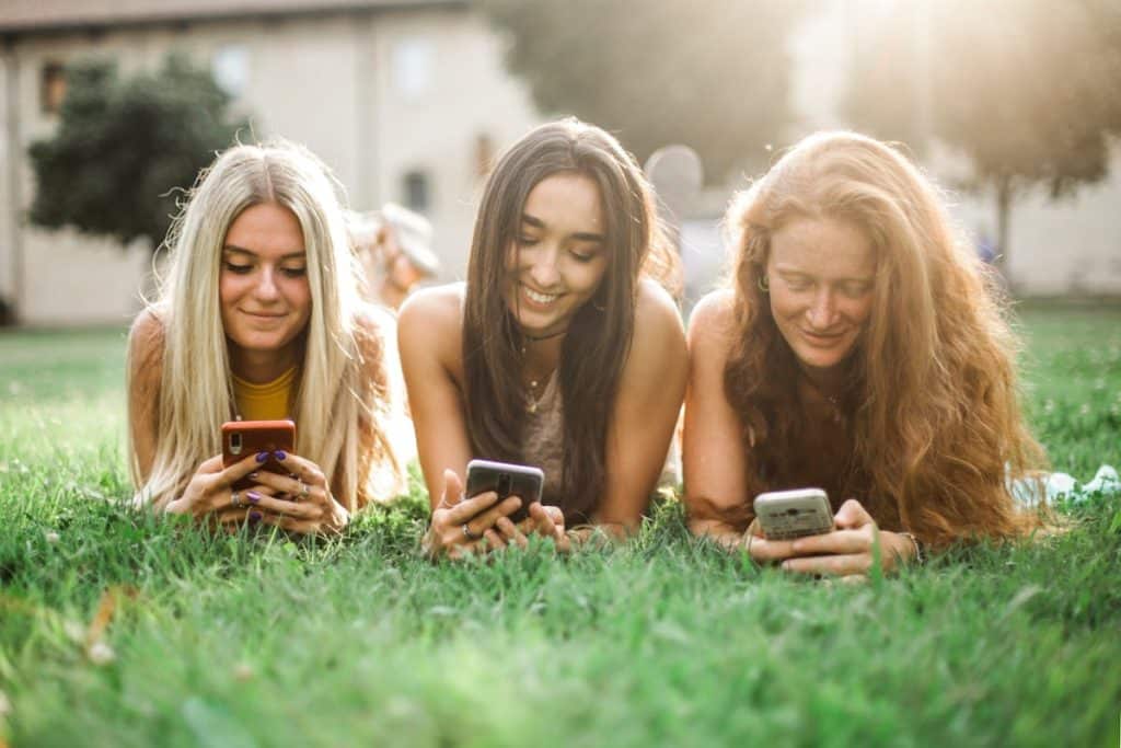 how to quit social media