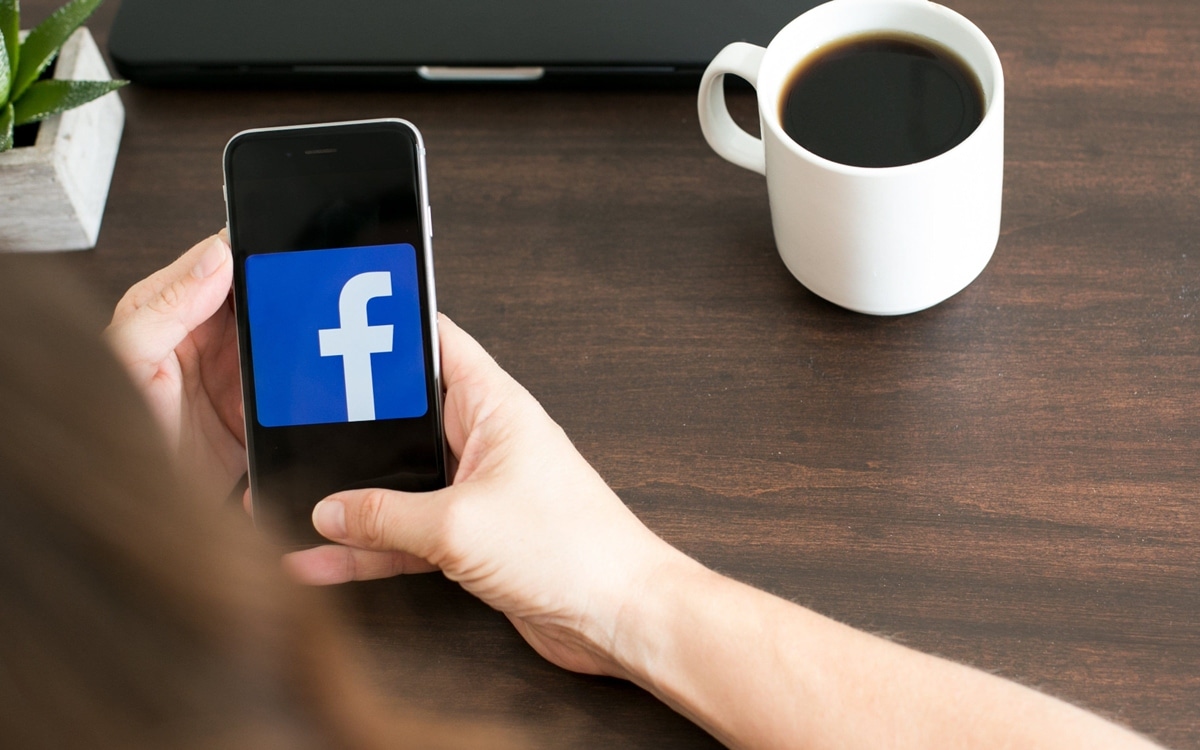 opening facebook app